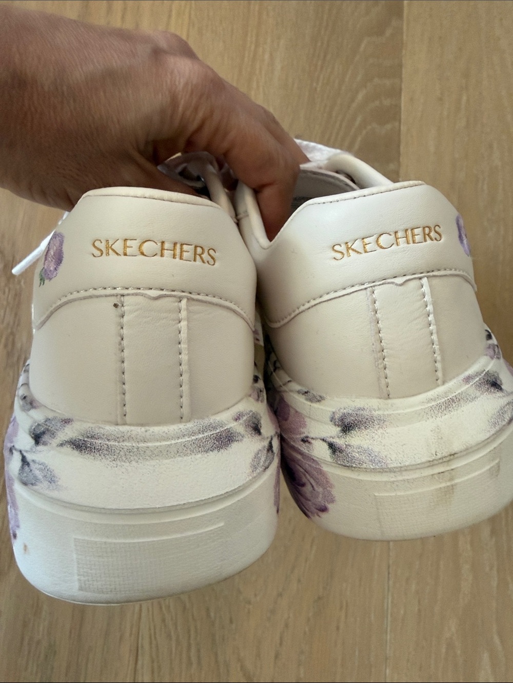 Skechers White Womens Cordova Sneakers with Lavender Flowers on Sides size 7.5 - Picture 5 of 10